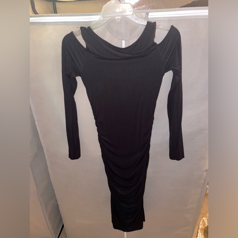 Black Bebe Shoulder Cut Out Scrunch Dress - Picture 4 of 5